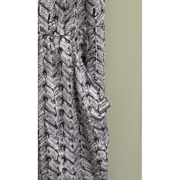 GARNET HILL Pullover Tencel Dress Size Medium Pockets Stretch Sleeveless Casual - Picture 7 of 13